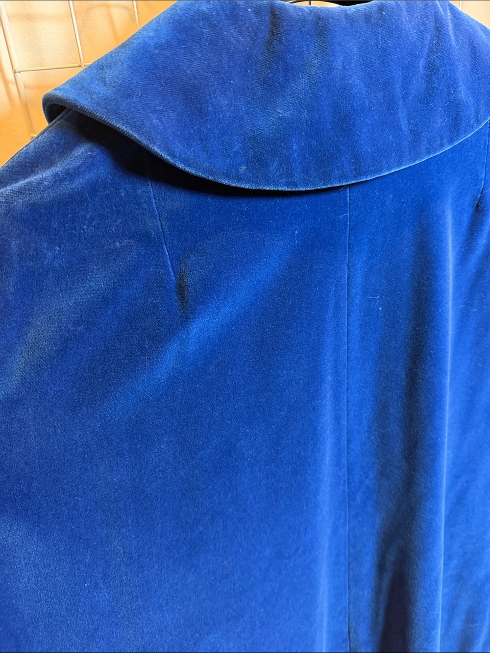 Vintage blue velvet capelet coat cape lined L.S. Ayres co Indiana - Picture 8 of 8
